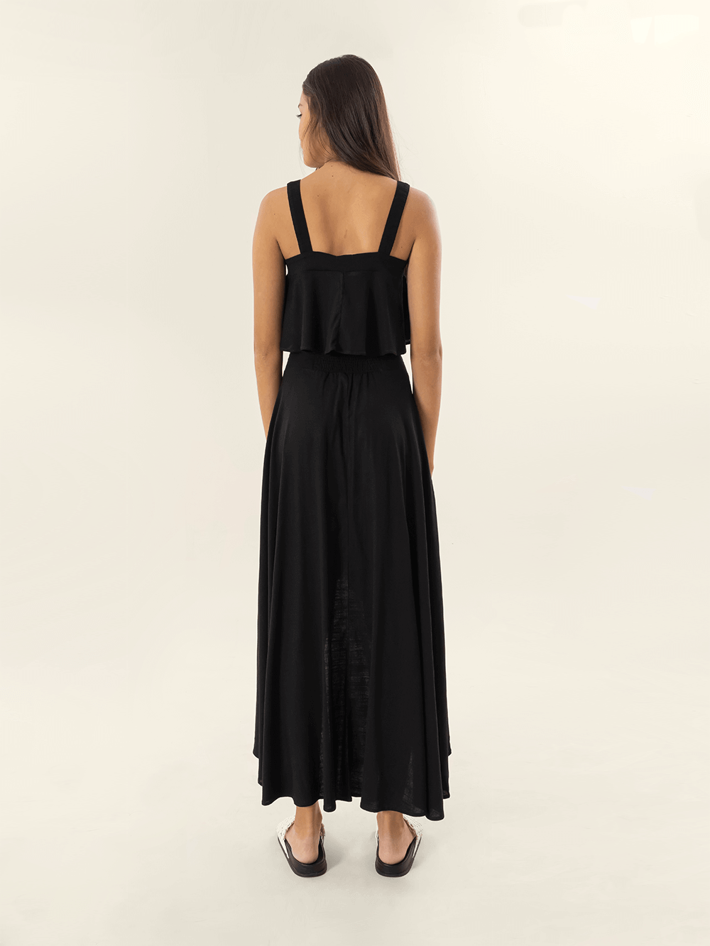 Cropped Marbella Preto da marca Greenish, vista traseira, modelo elegante e confortável para o verão.