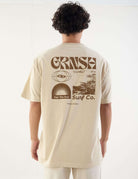 Camiseta oversized camouflage da marca Greenish com estampa Feel the Sun, ideal para looks de streetwear.