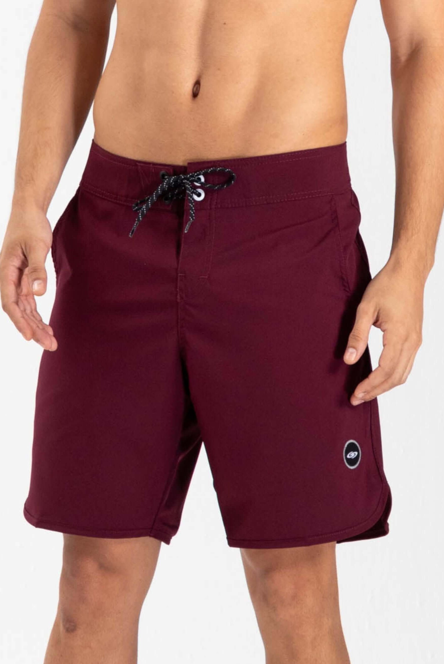 Boardwalk New Basic in bordo by Greenish, featuring a double waistband and side pockets for maximum comfort.