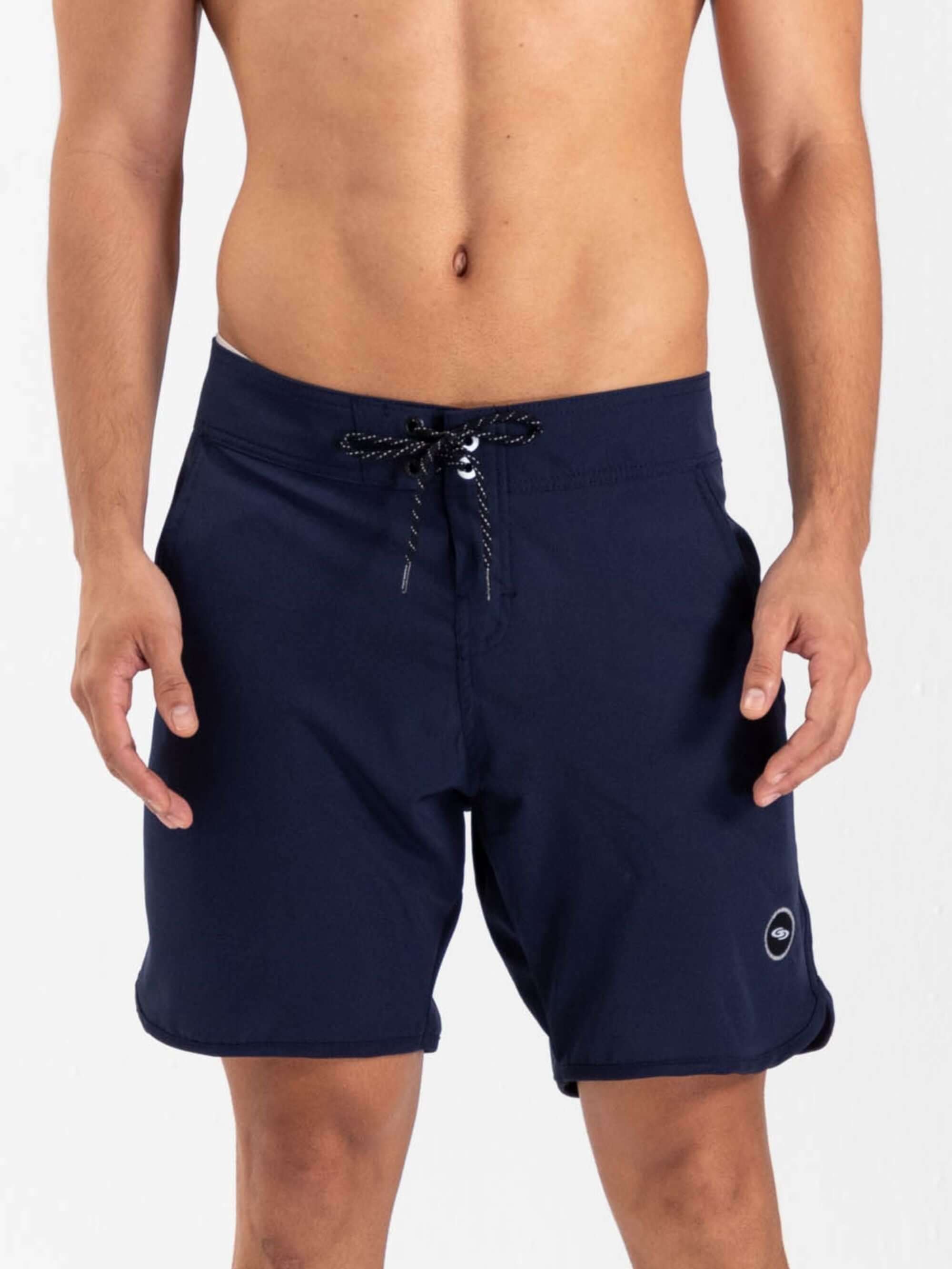 Boardwalk New Basic azul marinho de Greenish: conforto e estilo para o uso diário com cós anatômico e bolsos práticos.