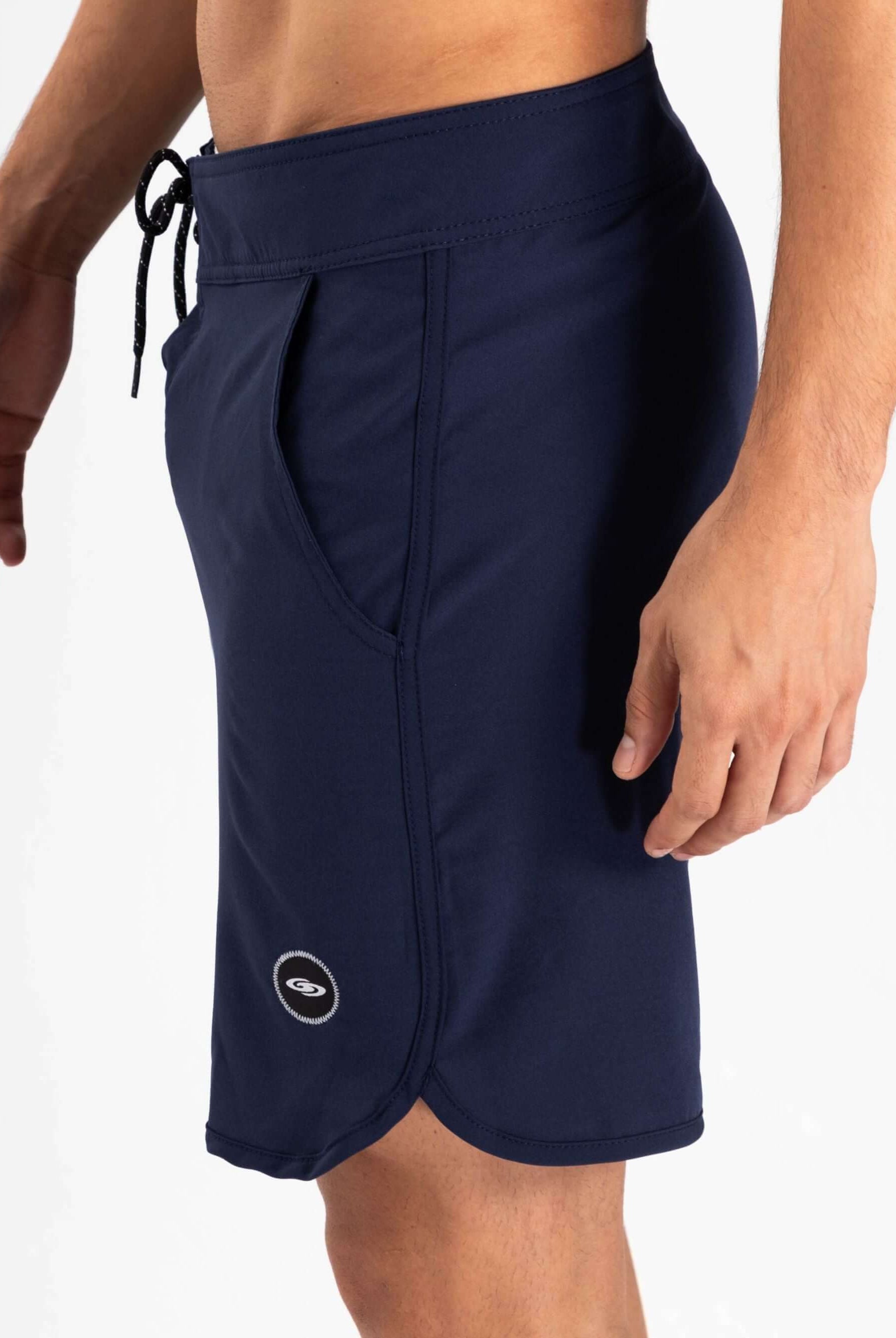 Boardwalk New Basic Azul Marinho shorts by Greenish featuring a dual waistband and total stretch technology.