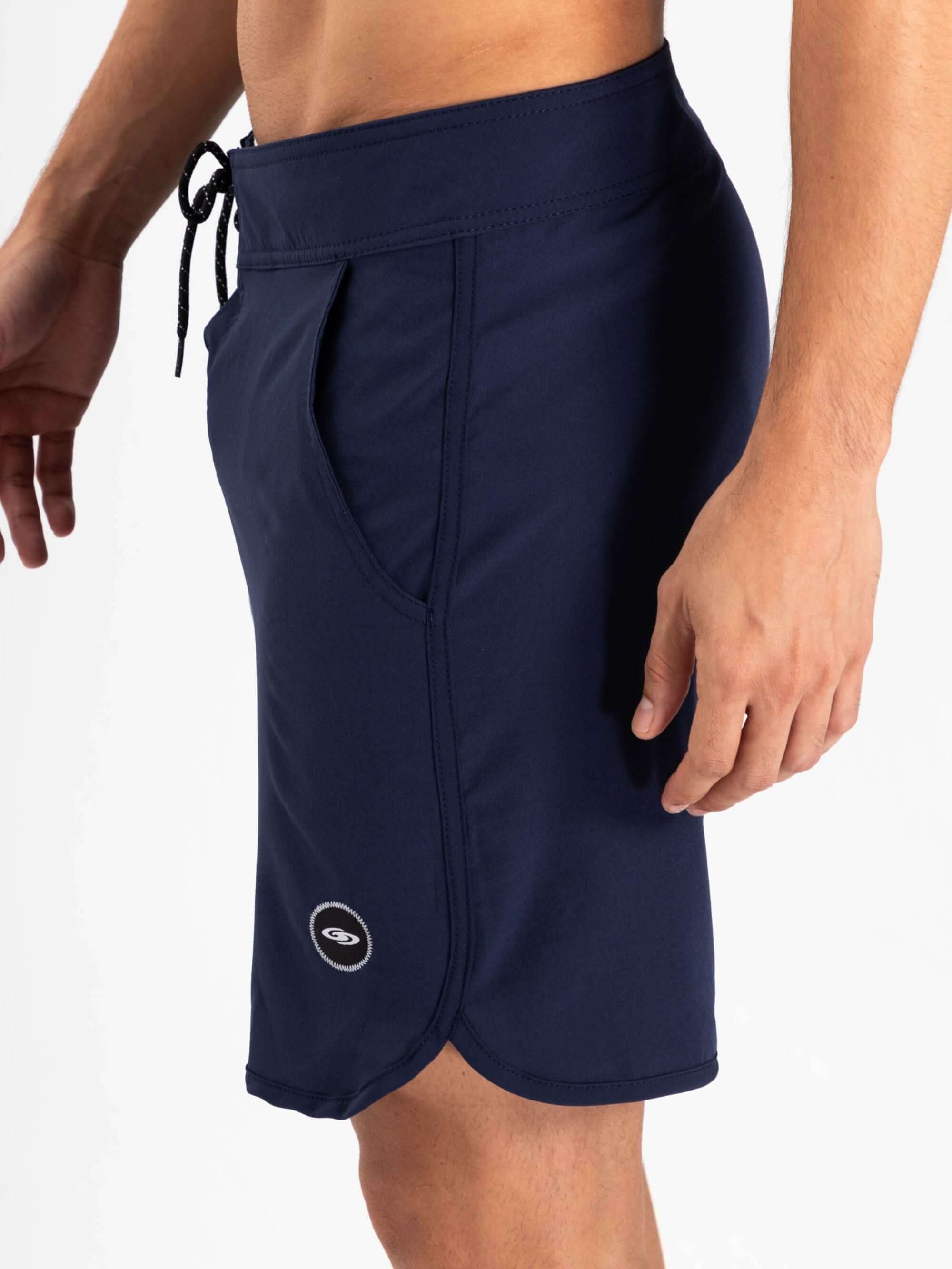 Boardwalk New Basic Azul Marinho shorts by Greenish featuring a dual waistband and total stretch technology.