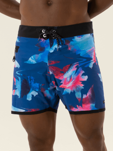 Shorts de banho Ultralight II Flowers da Greenish, modelo azul com estampa tropical, ideal para esportes aquáticos.
