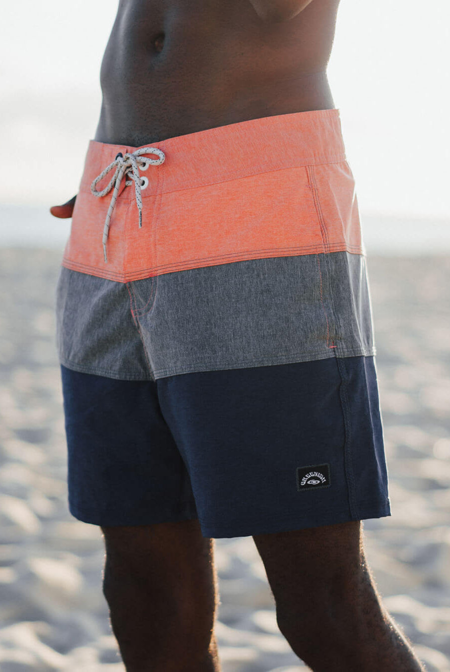 Shorts Boardwalk Three Panels Laranja da marca Greenish, confortáveis e estilosos para o dia a dia.
