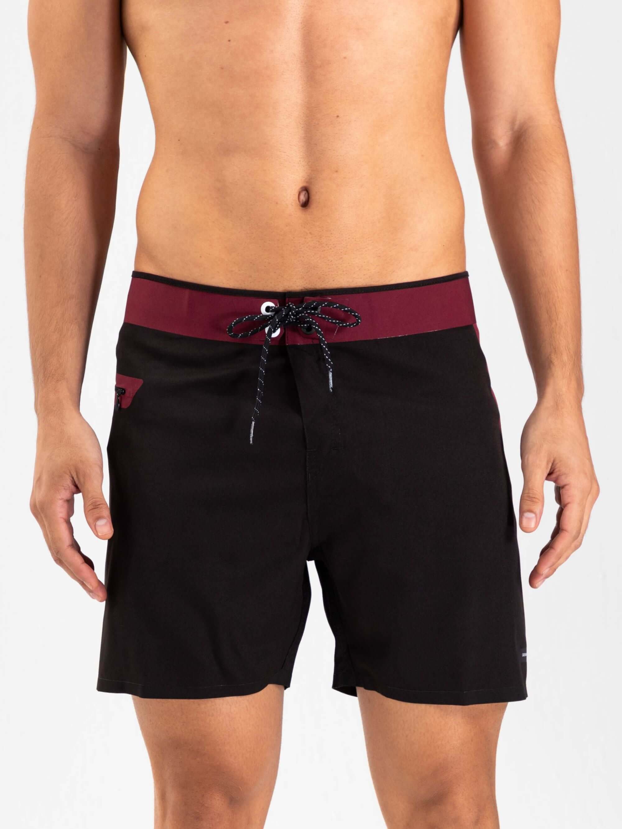 Bermuda de Surf Greenish Ultralight II Color II Preta, com cós anatômico e amarração, ideal para esportes e secagem rápida.