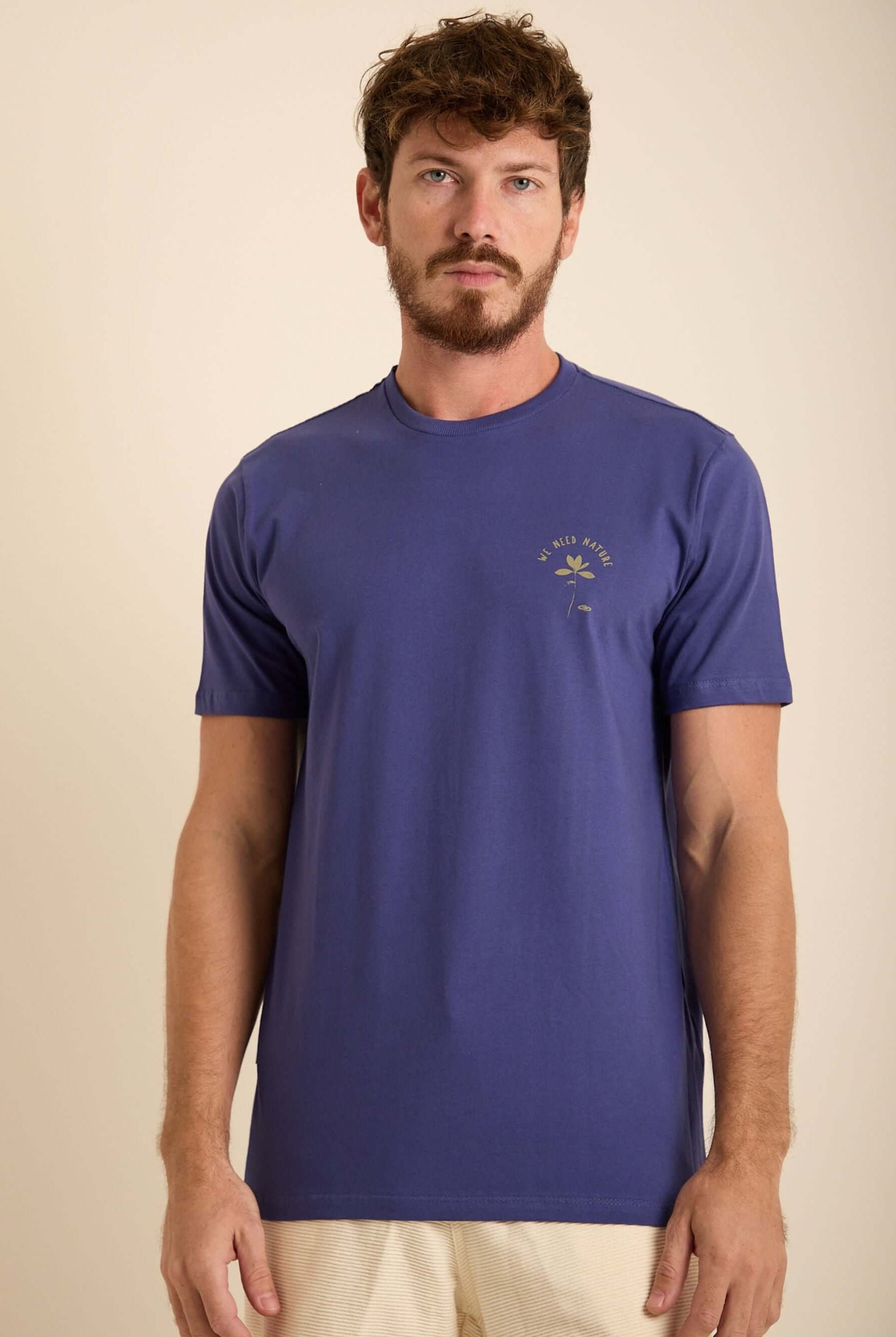 Camiseta Nature Azul Royal da Greenish, feita em 100% algodão, ideal para looks streetwear e confortáveis.