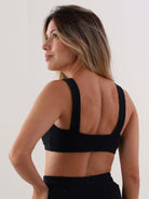 Top Mila - Preto da Greenish, vista traseira elegante, ideal para conforto e estilo no dia a dia.
