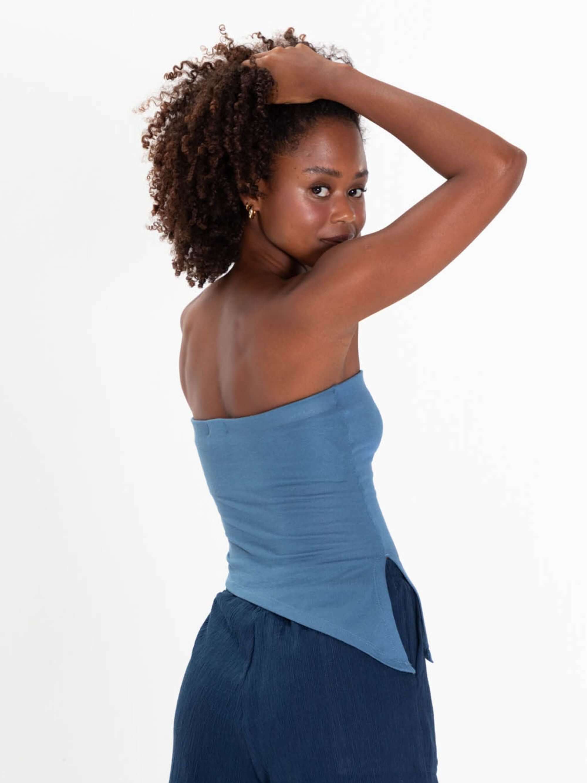 Top Reto Lia Azul Indigo da Greenish, estilo e conforto para o verão.