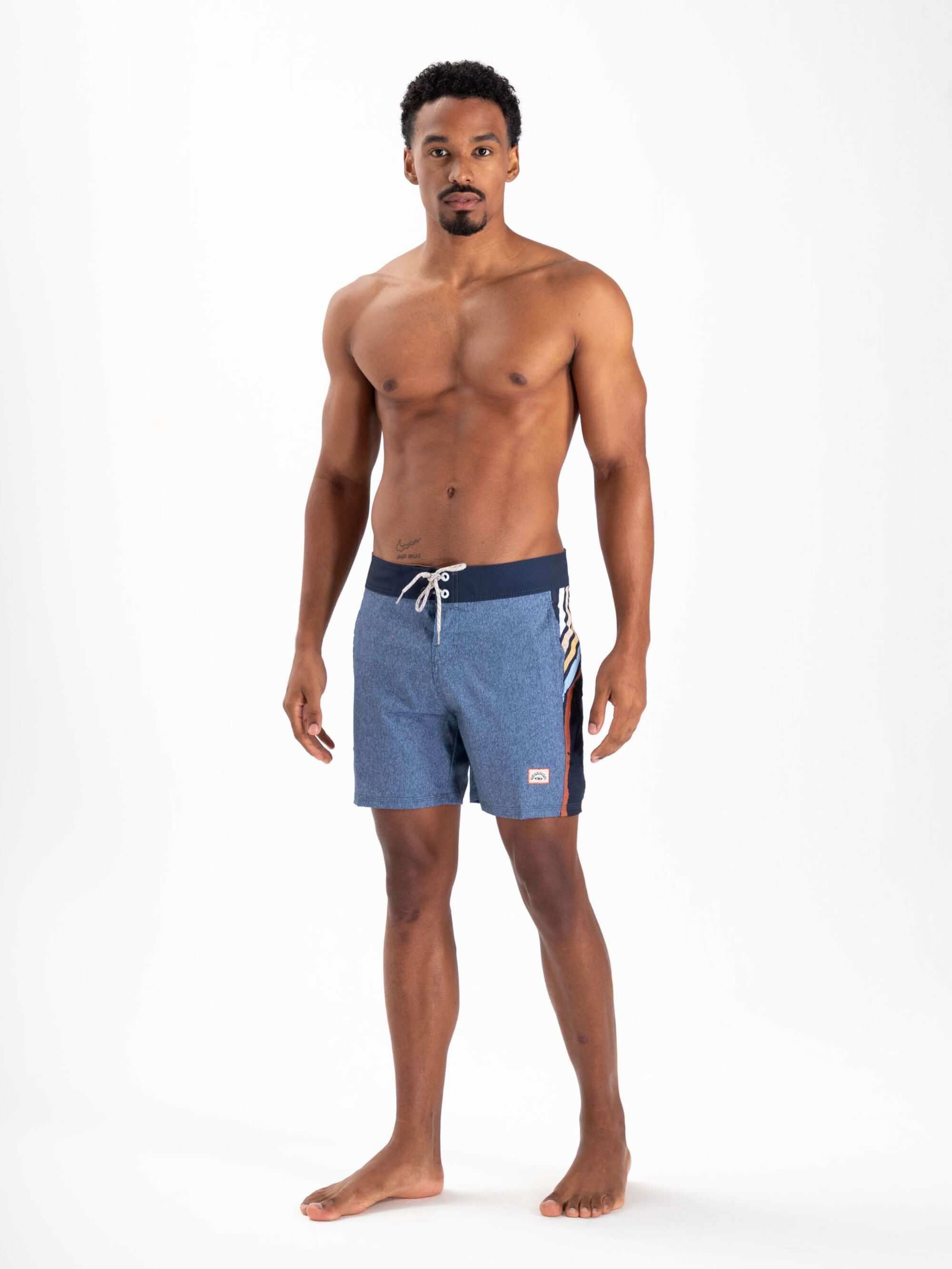 Shorts de surf Greenish Boardwalk Natural Movement Azul, com tecnologia total stretch e design exclusivo.
