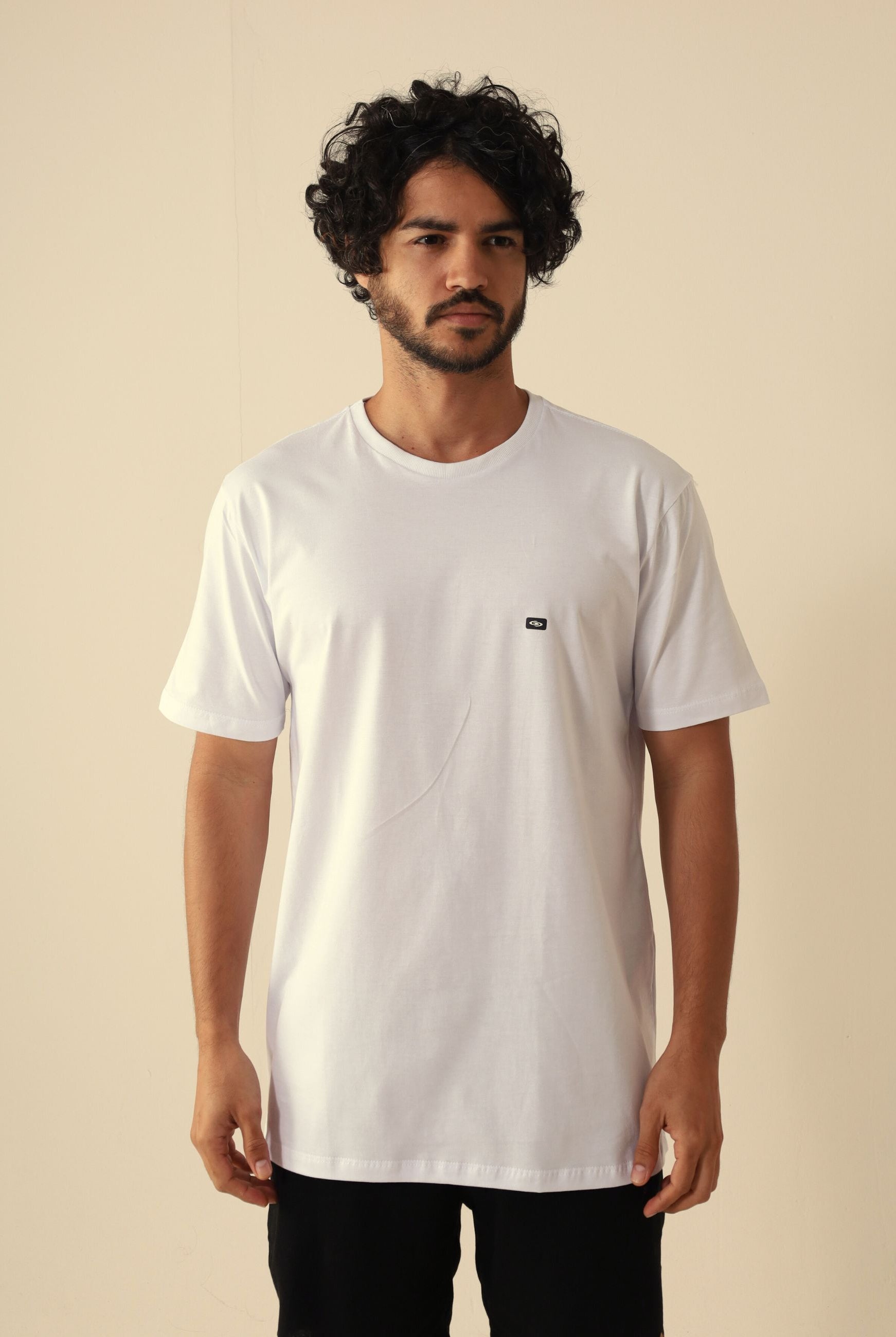 Camiseta Tradicional Basic - Branco