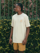 Camiseta Stone Coffee Areia da Greenish, modelagem oversized, estilo descomplicado e essência litorânea.