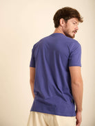Camiseta Nature azul royal da Greenish, modelo clássico em algodão, vista traseira, estilo streetwear e conforto.