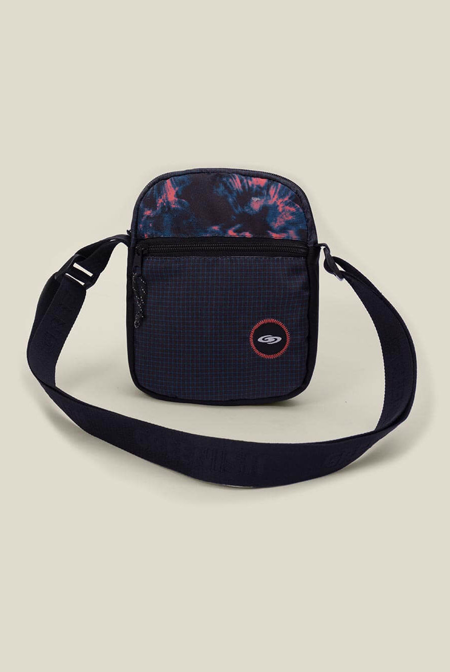 Stylish BAG NIGHT - PRETO by Greenish, featuring a vibrant design and adjustable strap for everyday use.