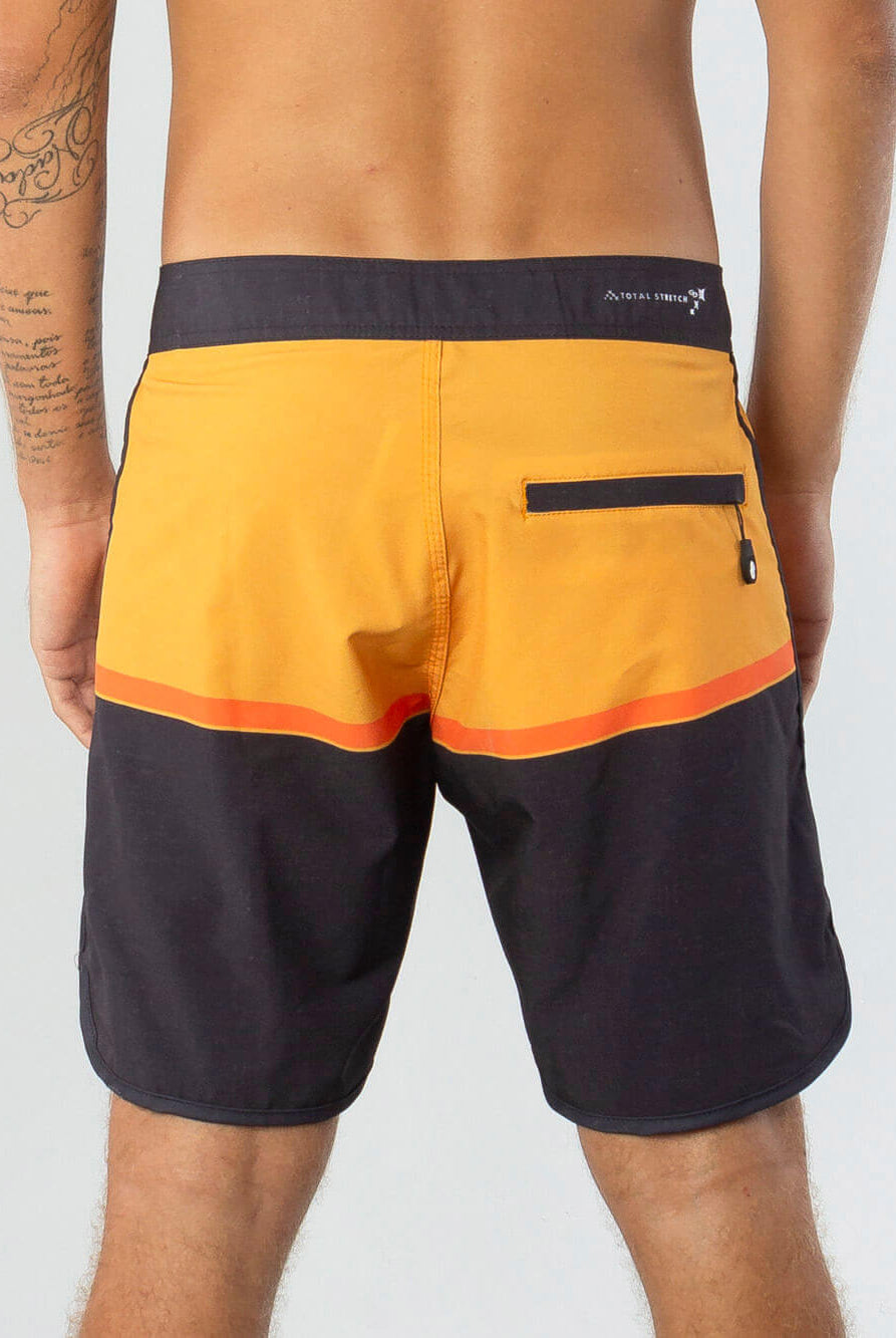 Boardshort Adventures Amarelo by Greenish, featuring ergonomic waistband and stylish back pocket design.