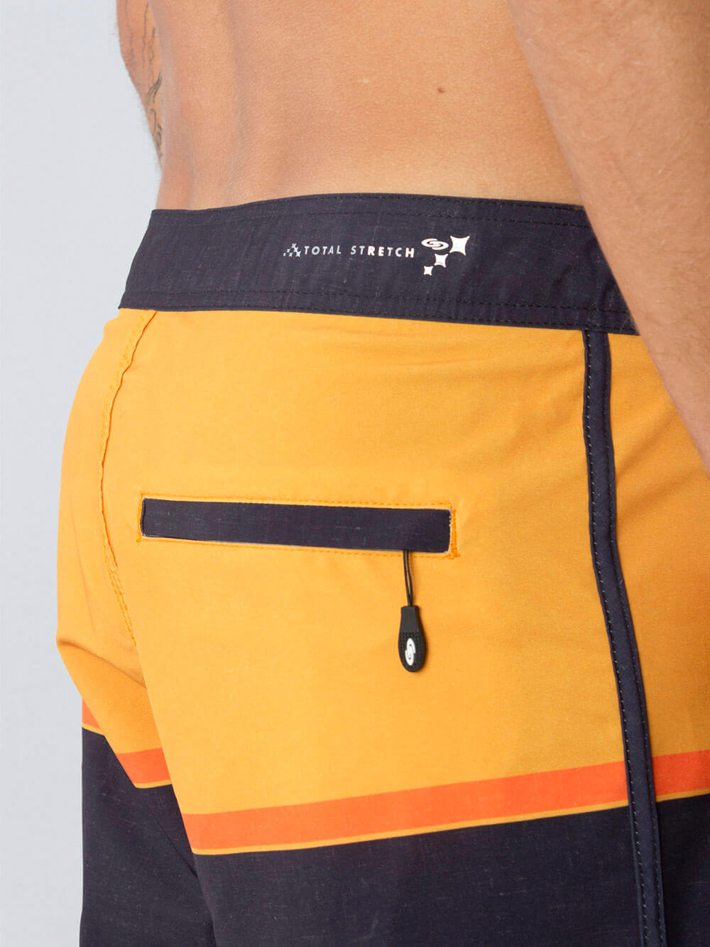 Boardshort Adventures Amarelo by Greenish showcasing comfortable design and convenient back pocket.