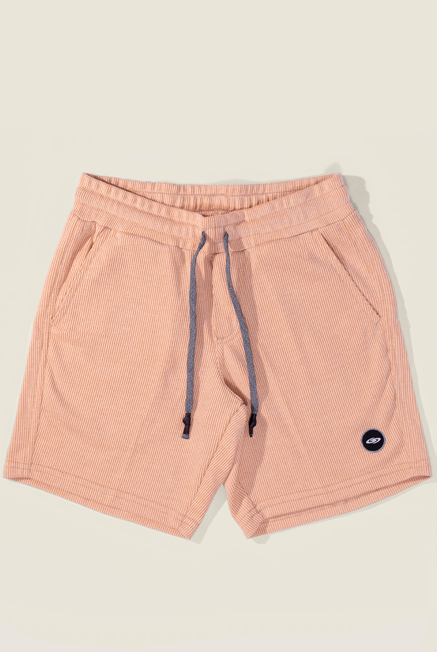 Bermuda Tricot Heaven Amarelo da Greenish, estilo moderno em tecido canelado com bolsos dianteiros.