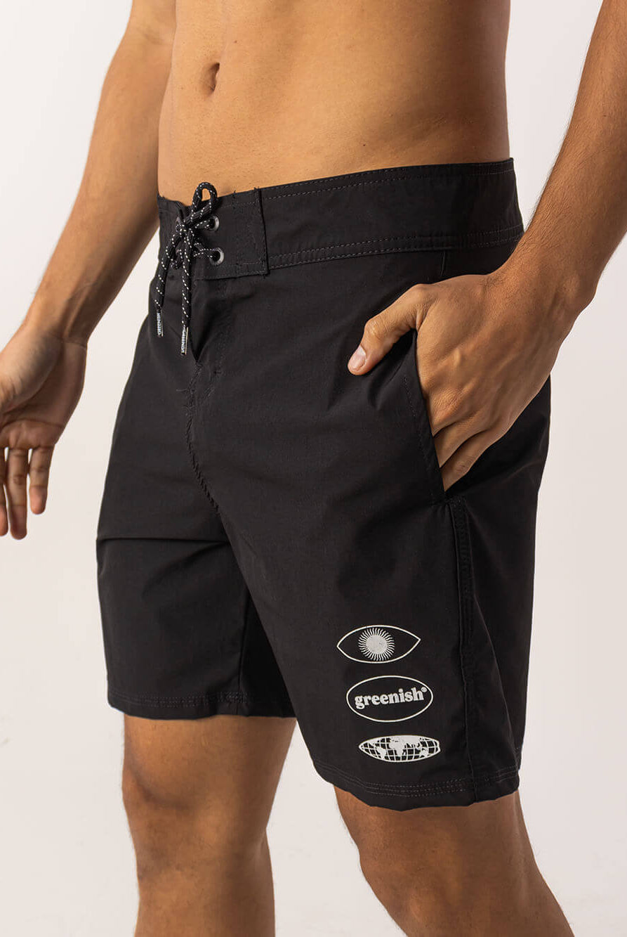 Shorts de banho preto da marca Greenish, estilo moderno com estampa única e confortáveis. Ideal para o verão.