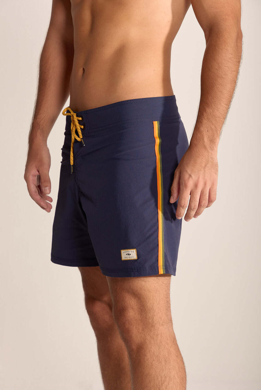 Boardshort Azul Marinho Into the Forest da Greenish, leve e resistente, ideal para atividades ao ar livre.