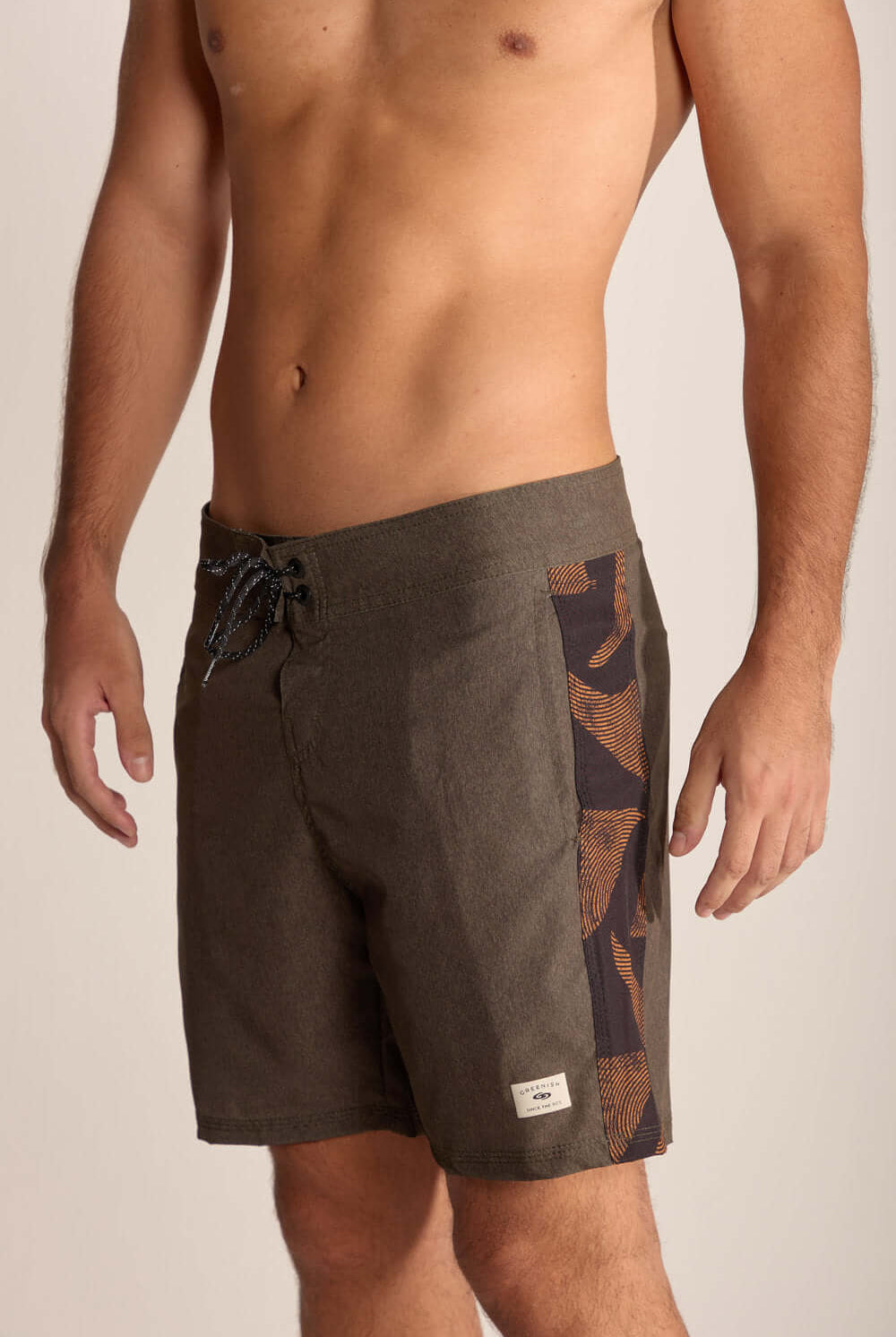 Boardshorts Boardwalk Live the Simple Verde Musgo - estilo natural e urbano, conforto e liberdade na sua movimentação.