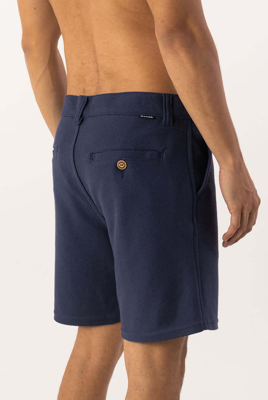 Bermuda Aspen azul marinho da Greenish com modelagem vintage e acabamento de costura tripla.