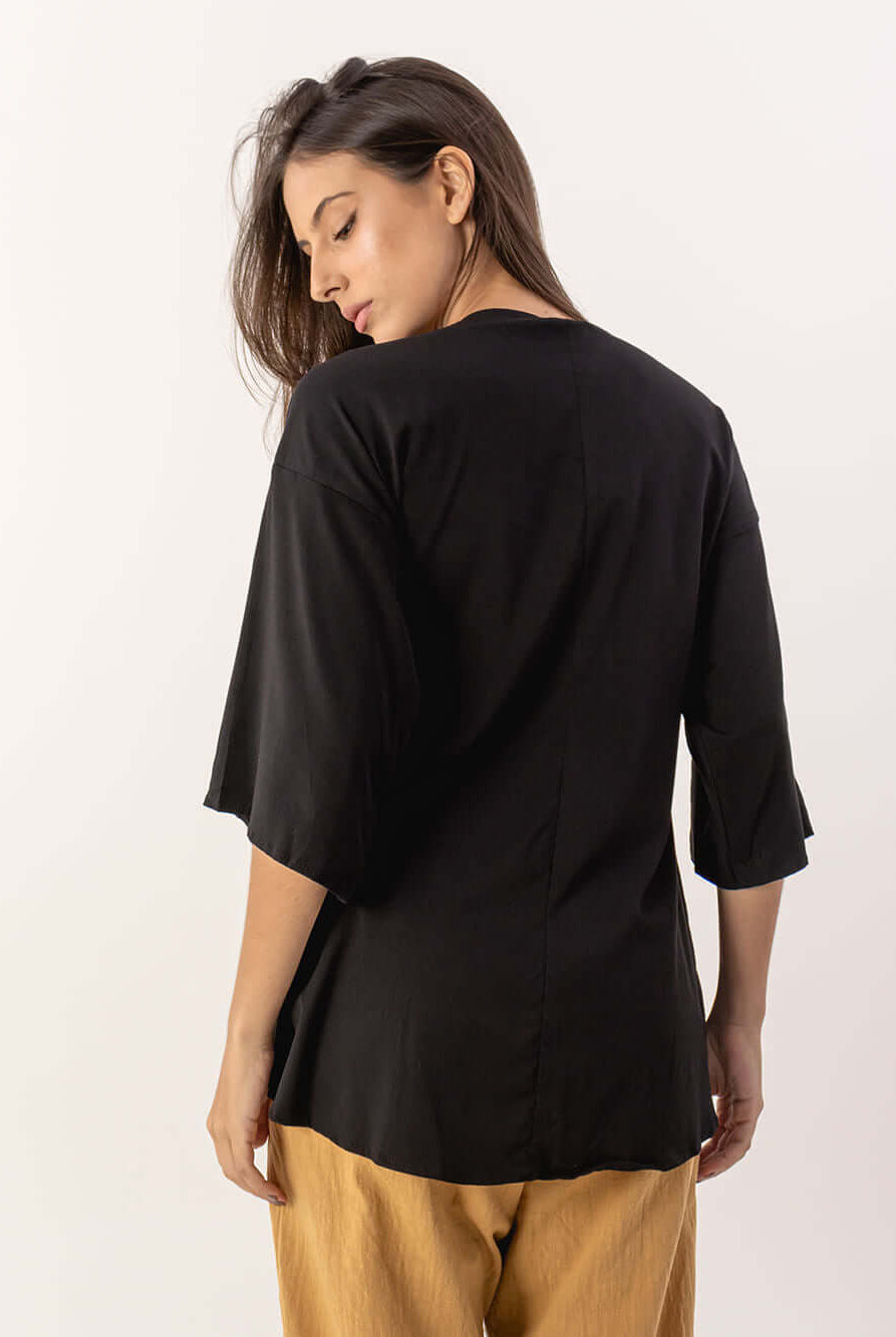 Blusa Paola preta da Greenish, vista traseira, estilo casual e confortável para mulheres.