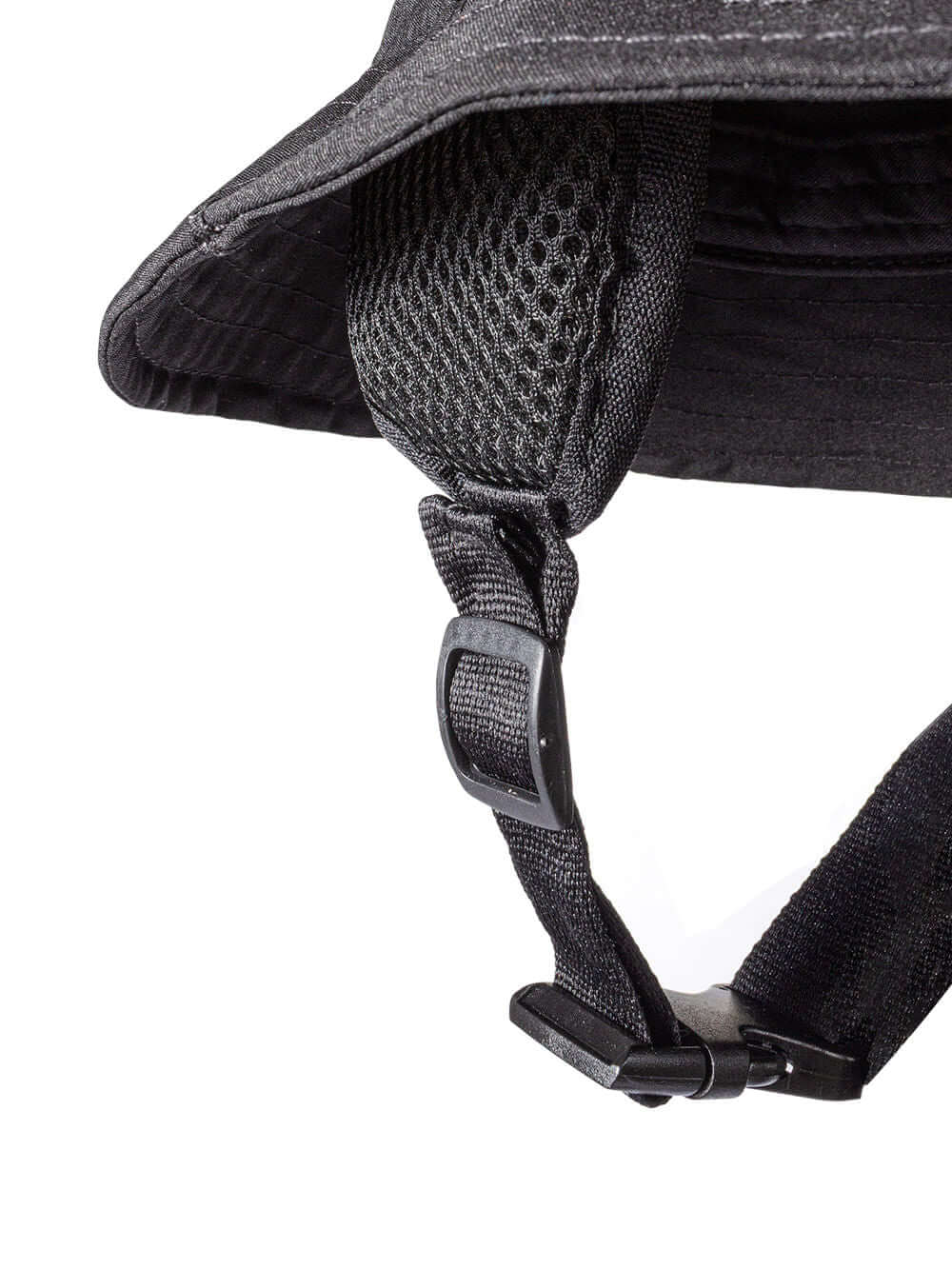 Chapéu Bucket Sport Preto da Greenish com detalhe de ajuste e interior em tecido respirável.