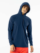 Camisa UV com capuz azul marinho da Greenish, ideal para esportes ao ar livre e proteção solar.