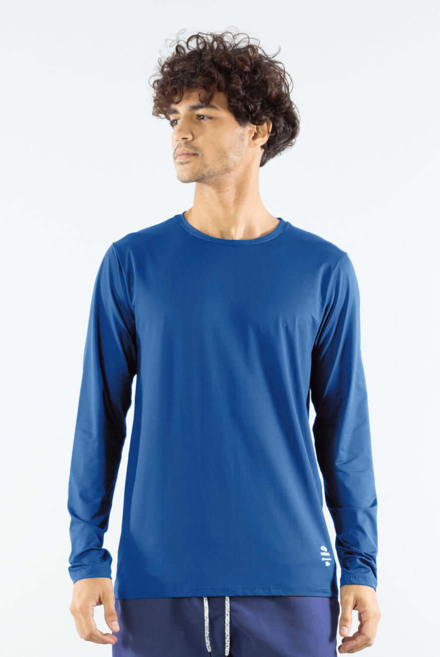 Camisa UV Manga Longa Basic Azul da Greenish, ideal para atividades ao ar livre e proteção solar.
