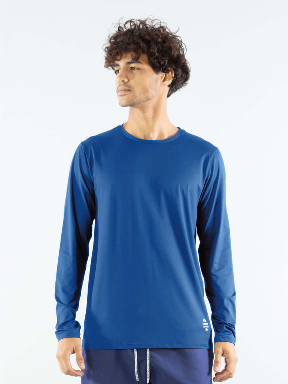 Camisa UV Manga Longa Basic Azul da Greenish, ideal para atividades ao ar livre e proteção solar.