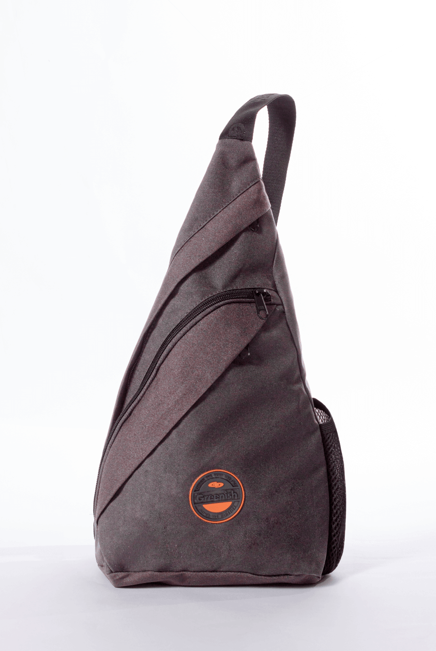 Mochila transversal sport cinza da marca Greenish, ideal para atividades esportivas e uso diário.