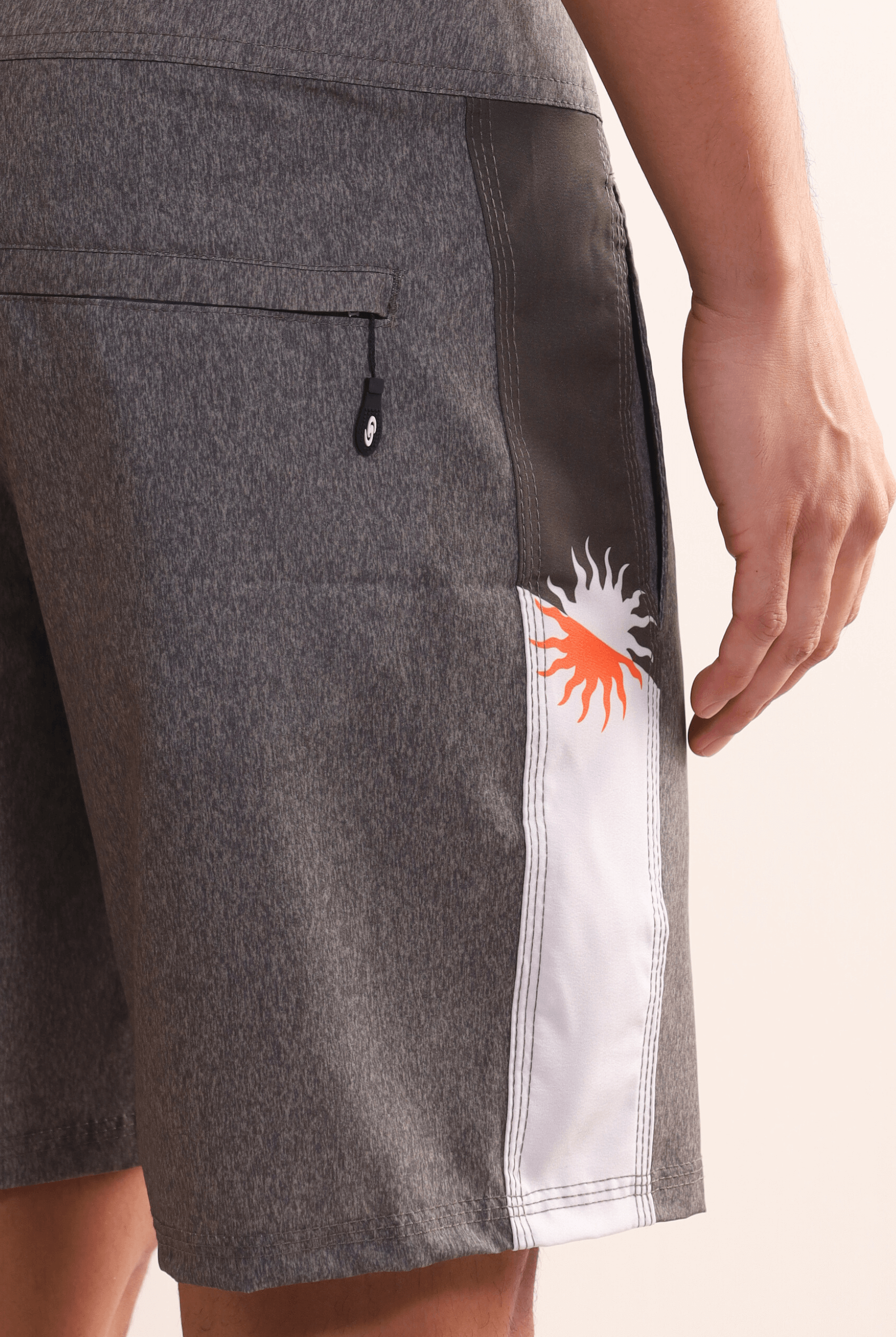 Bermuda Boardwalk Healing Rays Verde para visual casual, marca Greenish, ideal para praia e momentos descontraídos. Tecido leve e versátil.