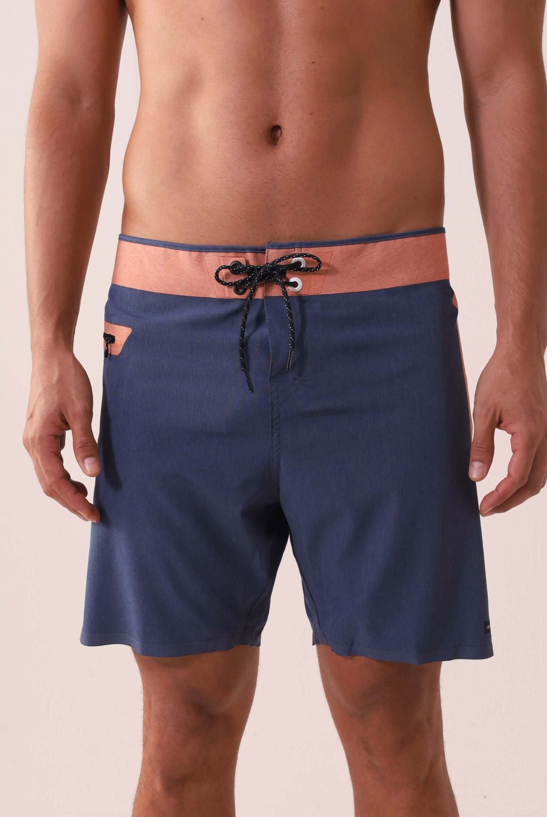 Boardshort Ultralight II Ocean - Azul Marinho da Greenish, leve e de secagem rápida, ideal para esportes aquáticos.