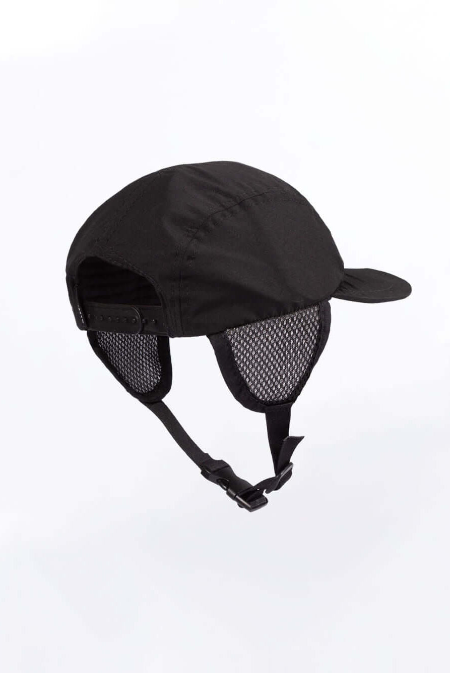 Boné Sport Preto da marca Greenish, com design leve e retrô, ideal para atividades ao ar livre.