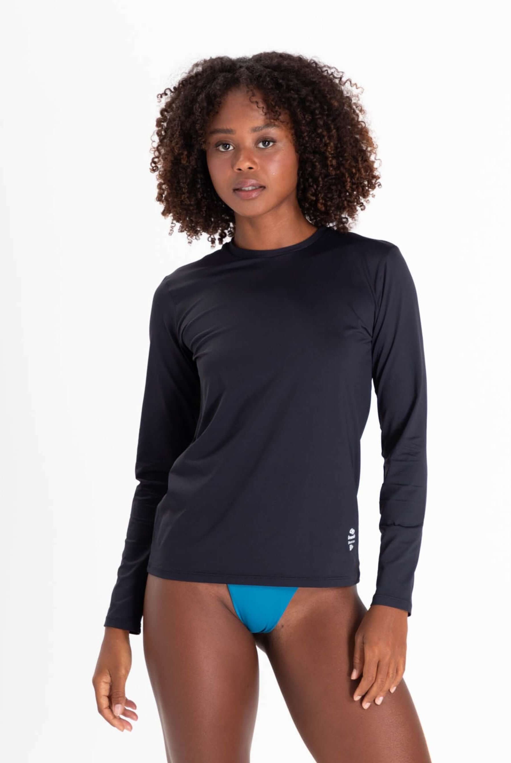 Camisa UV Feminino Basic preta da Greenish, ideal para proteger do sol e garantir conforto durante atividades ao ar livre.