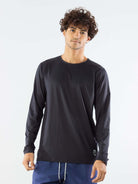 Camisa UV Manga Longa Basic preta da Greenish, ideal para esportes ao ar livre e proteção solar.