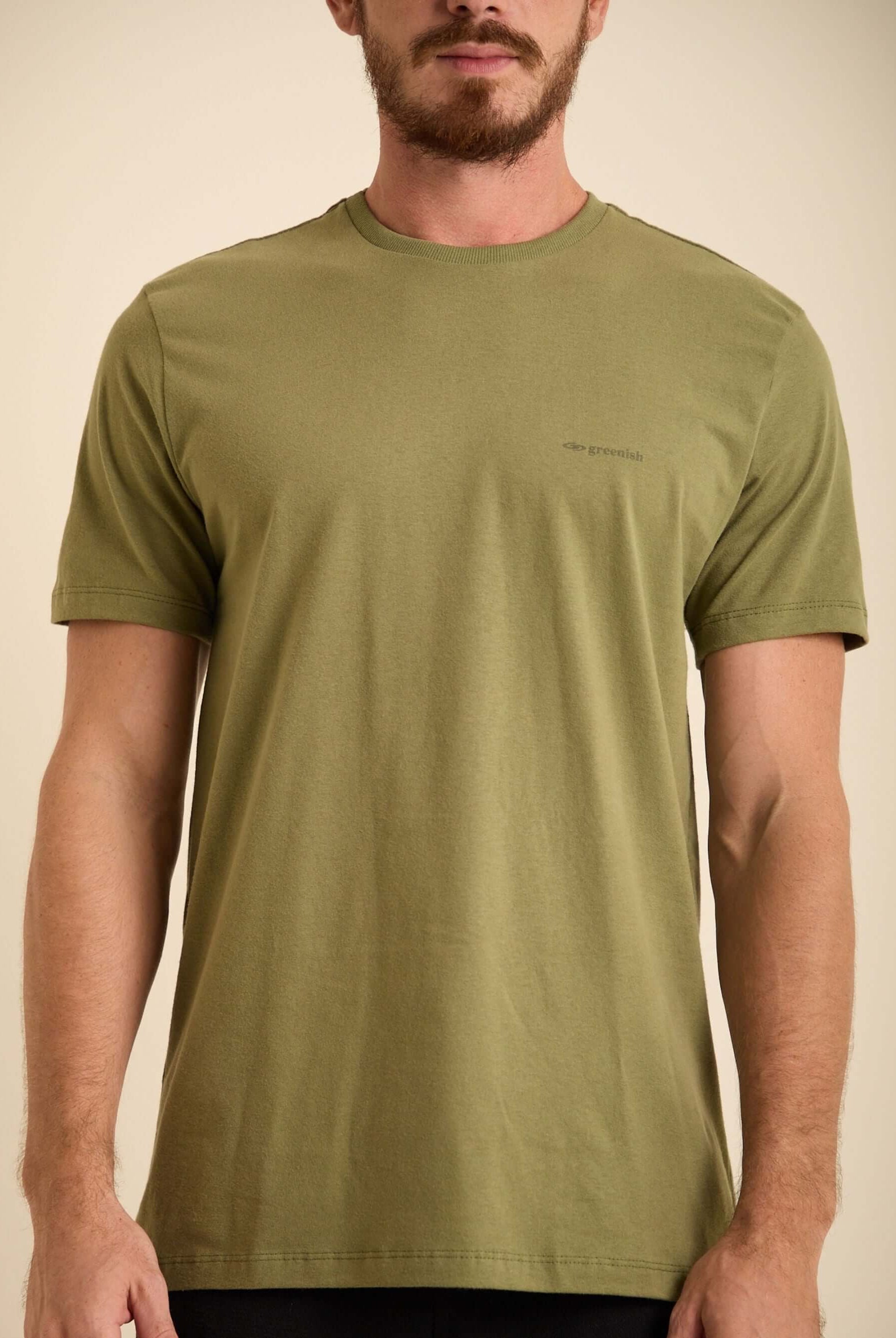 Camiseta verde militar Greenish, modelagem clássica, 100% algodão, perfeita para o dia a dia.