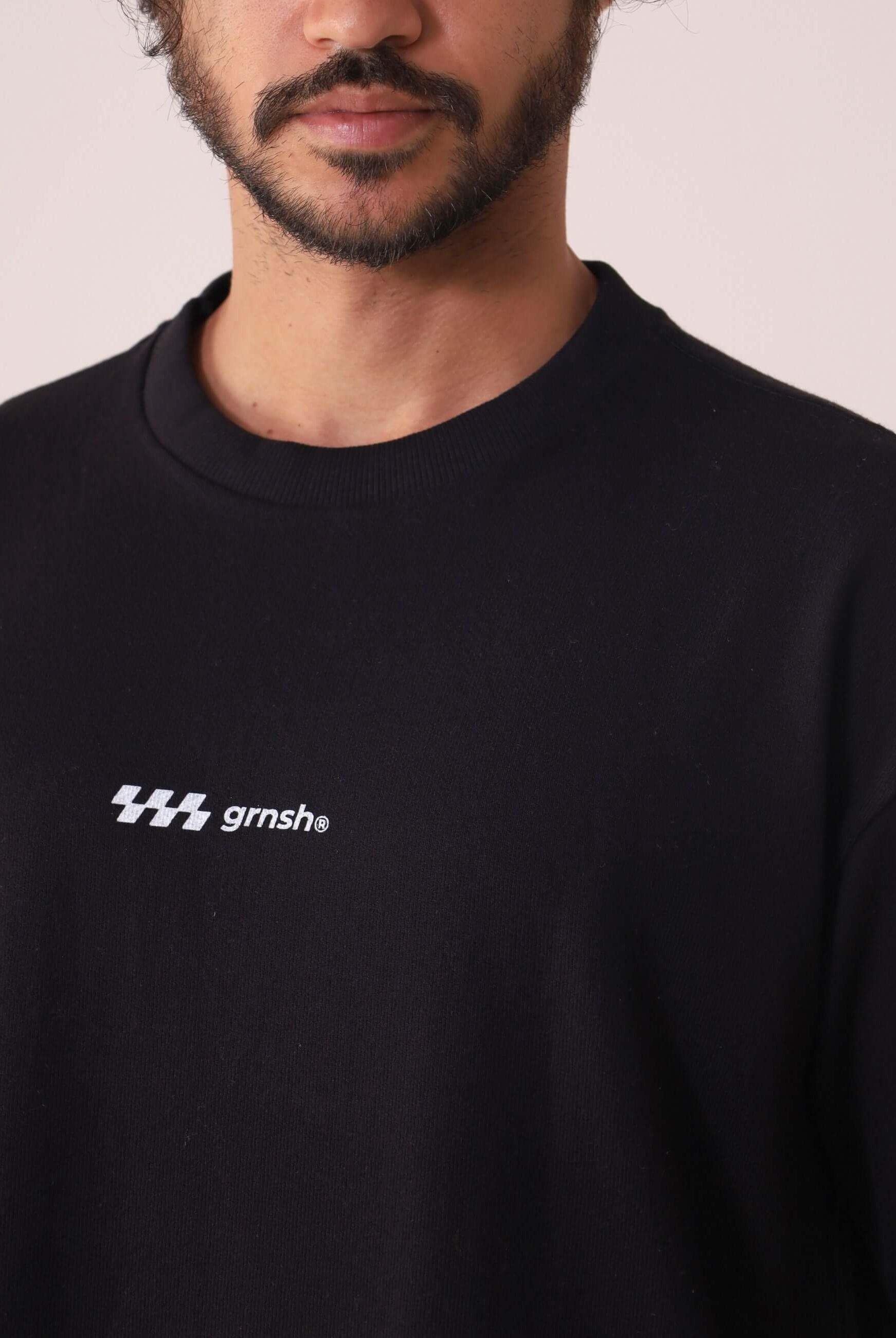 Camiseta Oversized Hexagon Lines - Preto da Greenish, modelagem ultraleve. Tecido New Blend, secagem rápida e detalhe anatômico.