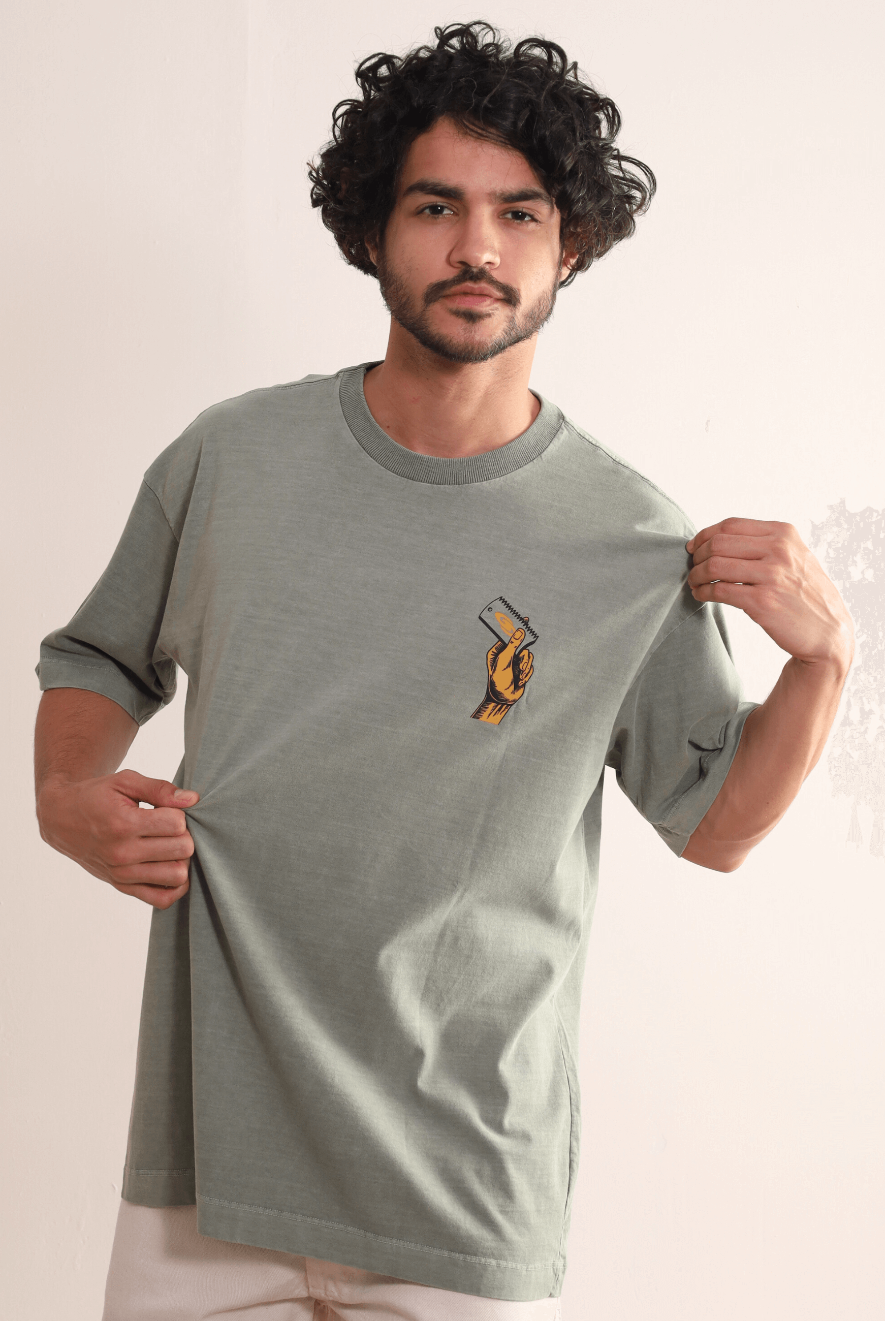 Camiseta Oversized Stone Surf Session - verde da Greenish com arte retrô e visual desbotado, expressando estilo de vida surf.