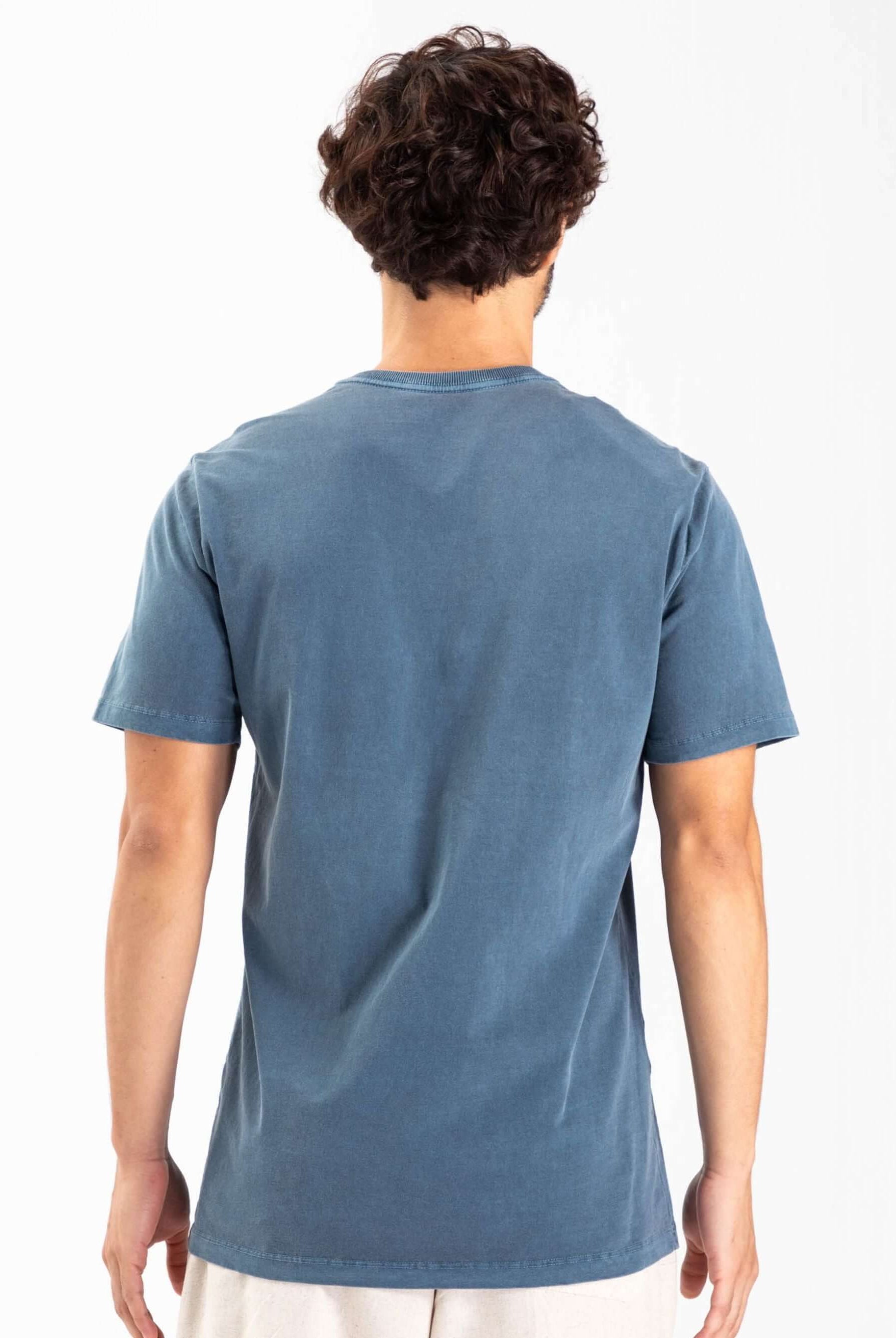 Camiseta Vintage Classic da Greenish, azul, vista traseira, estilo moderno e confortável para o dia a dia.