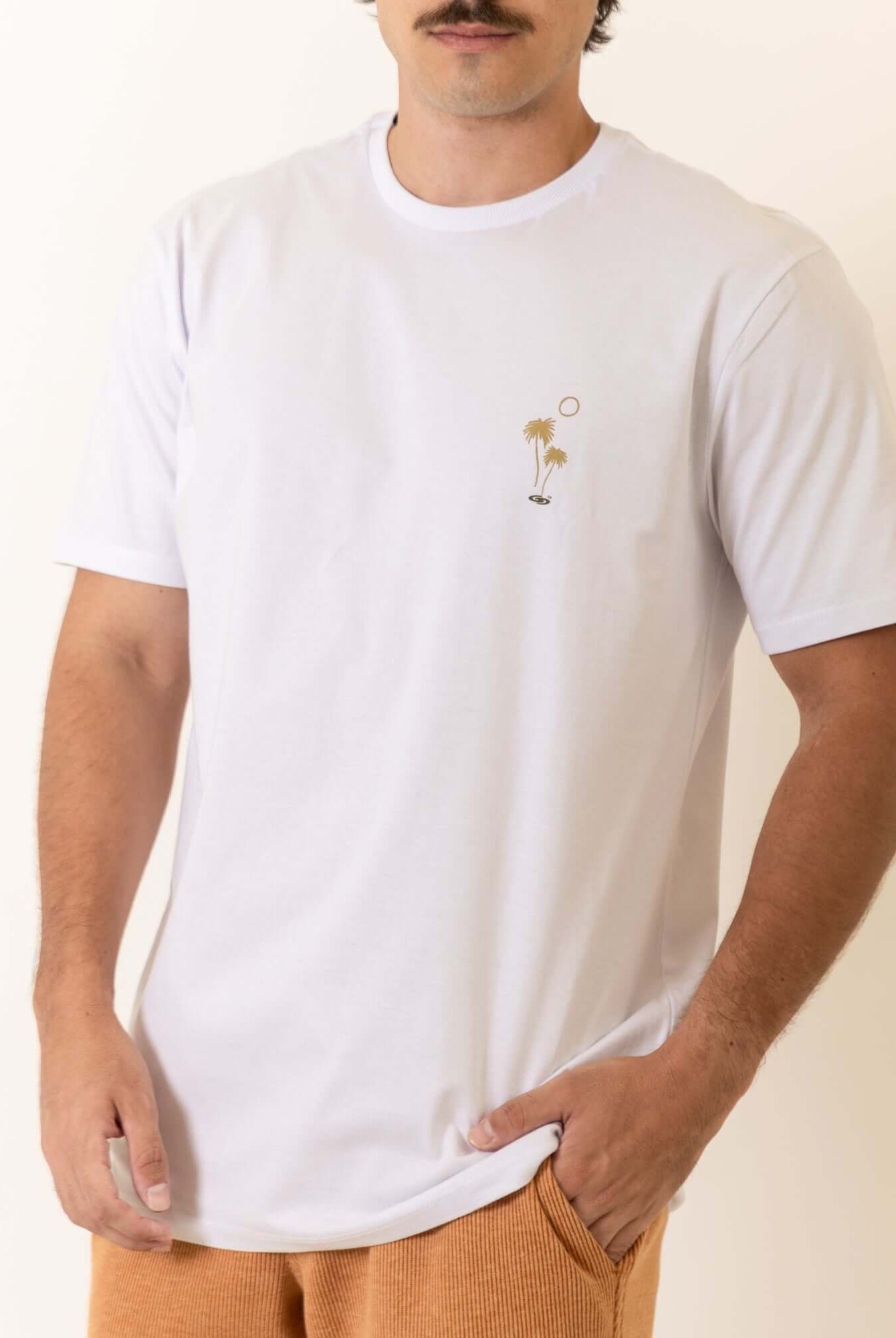 Camiseta Wave Lines - Branco, marca Greenish, camiseta branca com estampa minimalista, vestuário casual masculino.