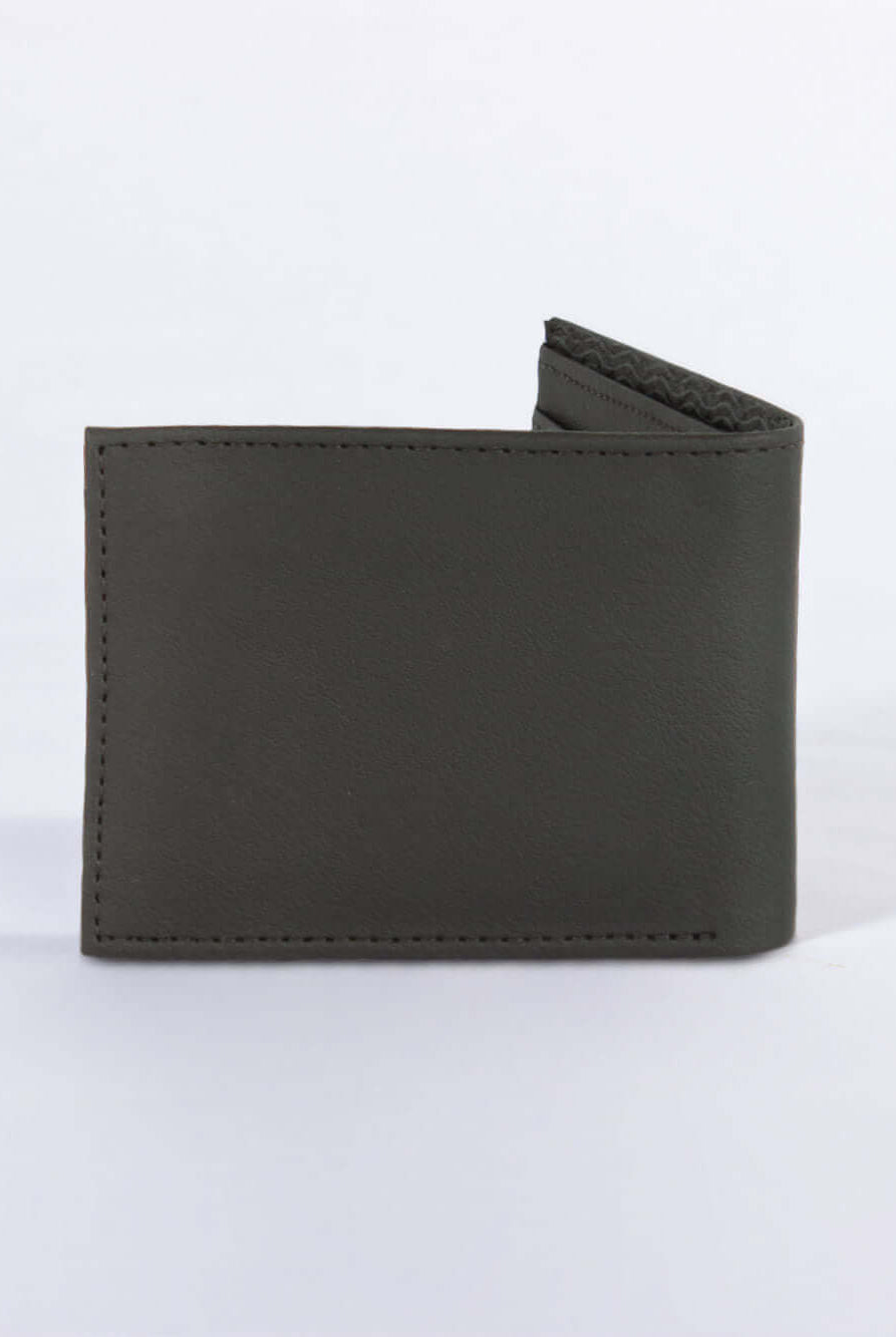 Carteira Greenish Basic - Preto, estilo minimalista e sofisticado, ideal para o dia a dia.