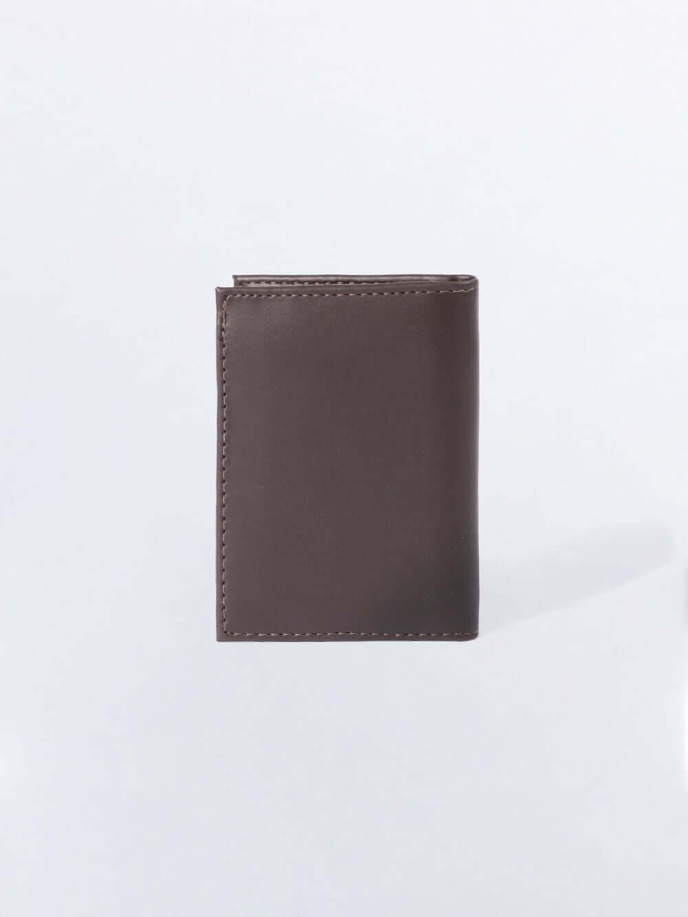 Carteira logo marron da marca Greenish, elegante e prática, ideal para o dia a dia.