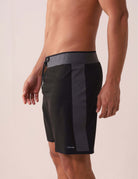 Boardshort Ultralight II Ocean - Preto da Greenish em tecido New Blend, design leve e secagem rápida com cós anatômico.