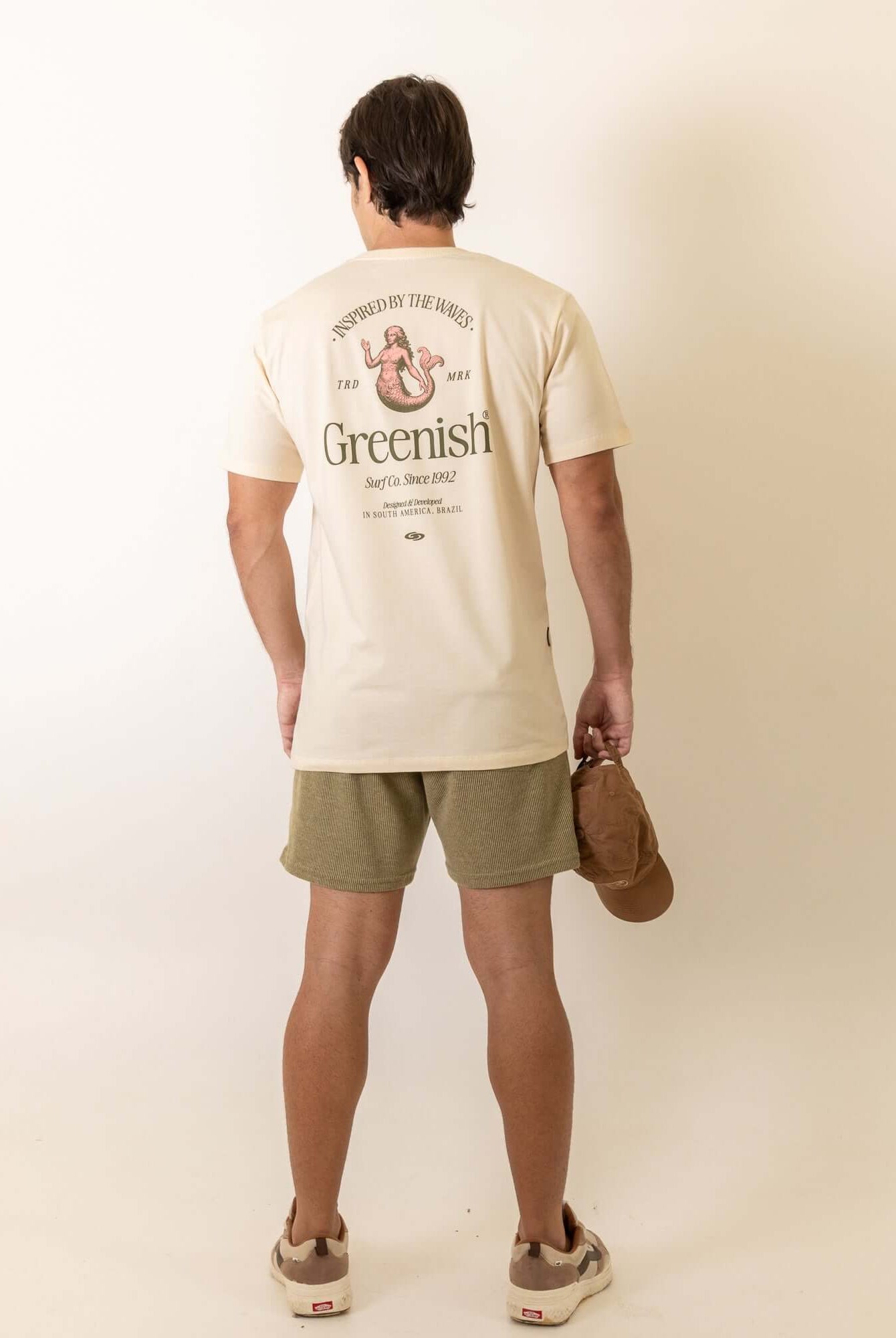 Camiseta Mermaid - Natural by Greenish, featuring a stylish back graphic, ideal for casual wear.