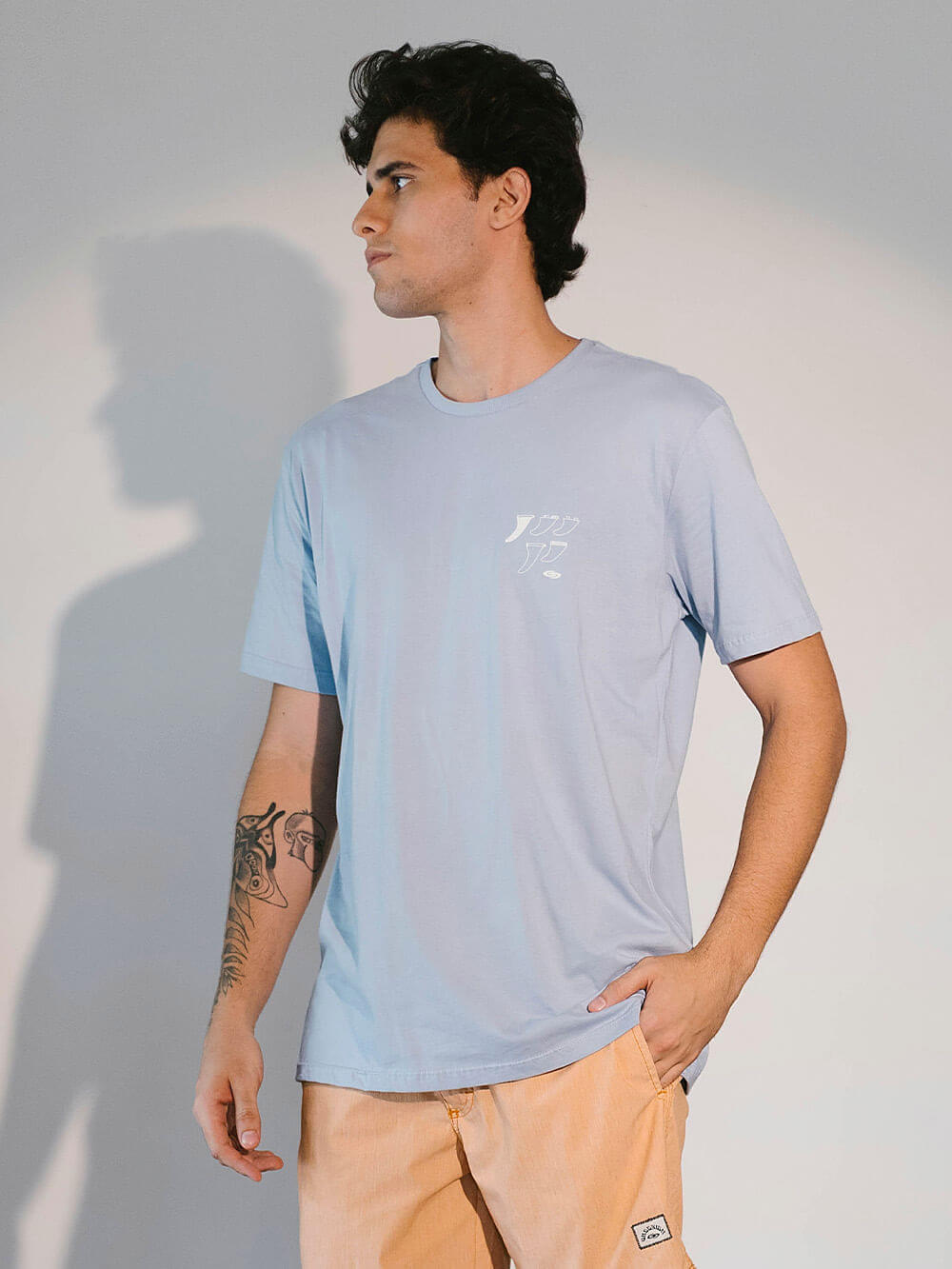 Camiseta Choose Yours Azul da Greenish, estilo casual com estampa exclusiva, perfeita para amantes do surf.