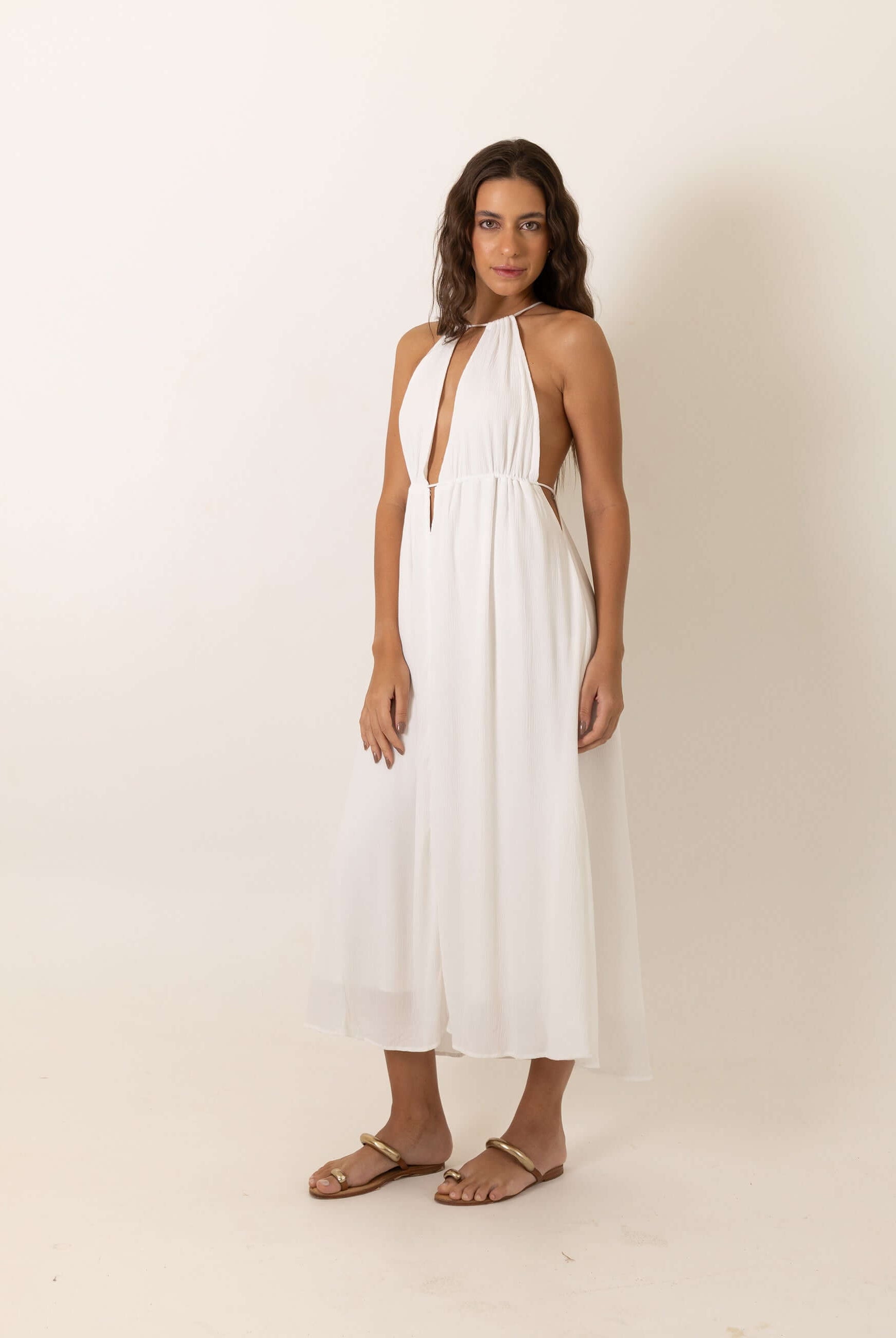 Vestido Midi Felinni - Off White by Greenish, featuring an elegant and flowy design perfect for stylish occasions.