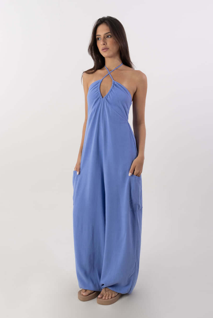 Macacão Ana - Azul da Greenish, estiloso e confortável, ideal para o verão.