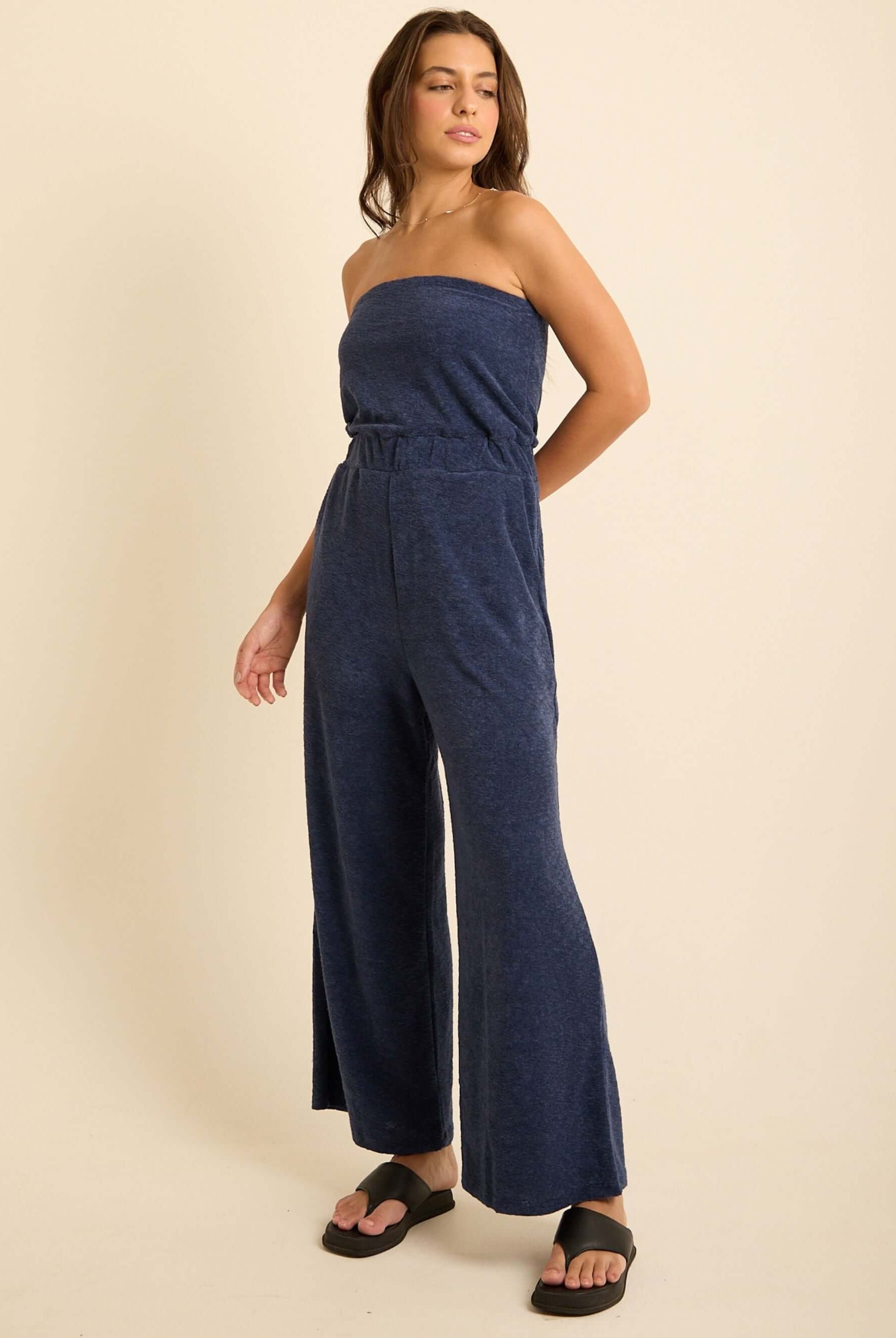 Macacão Elvira azul da Greenish, feminino, confortável, ideal para diversas ocasiões, estilo moderno e leve.