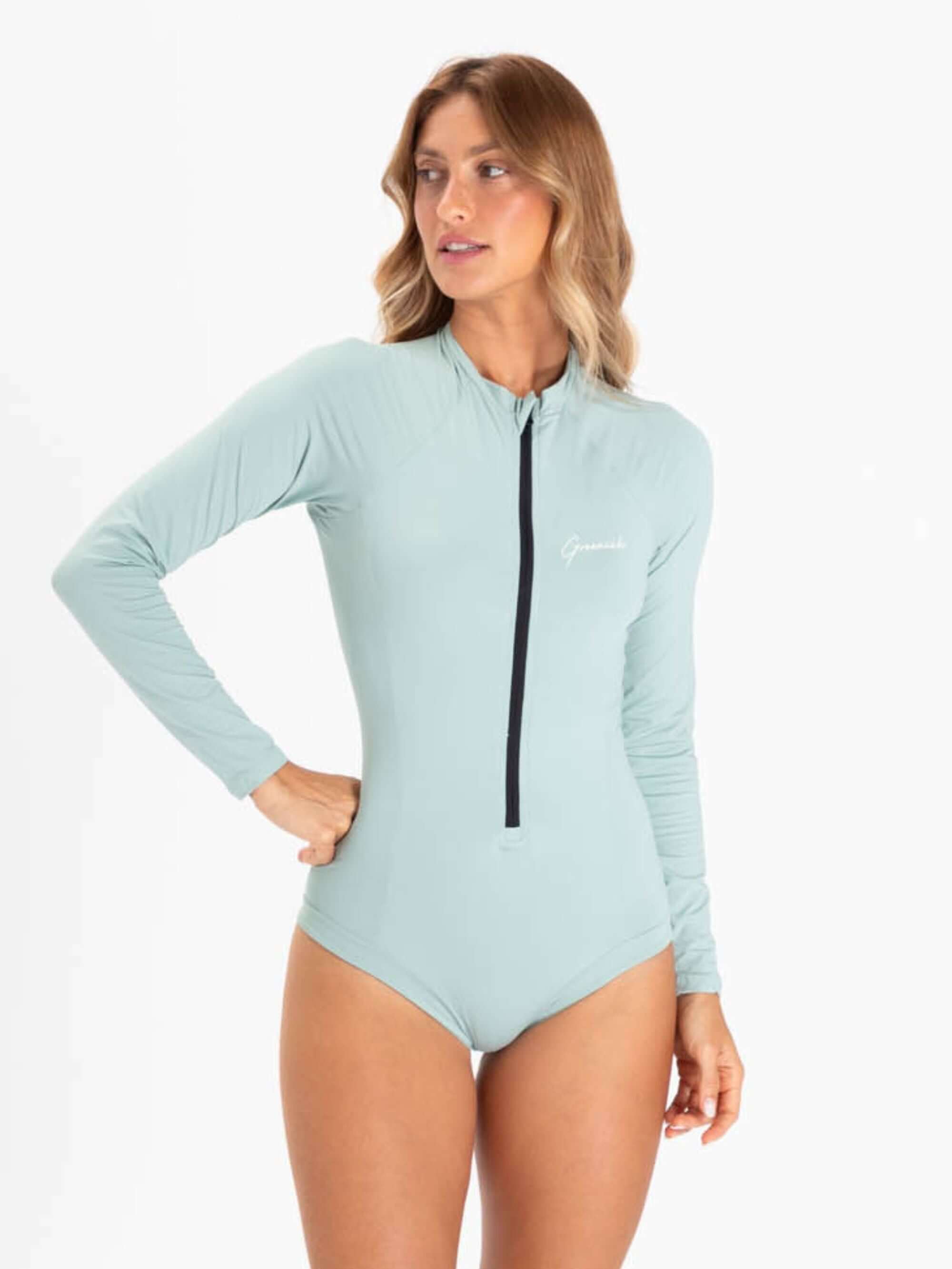 Maiô de banho Greenish em azul claro, com proteção UV, zíper frontal e mangas longas, ideal para esportes aquáticos.