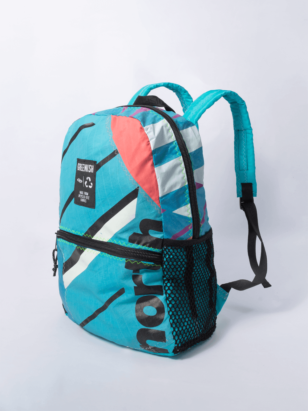 MOCHILA KITE UPCYCLING - UNICA da Greenish, feita de pipa de kitesurf, sustentável e exclusiva.